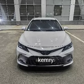 Toyota Camry 2022