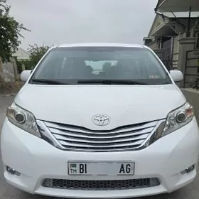 Toyota Sienna 2012