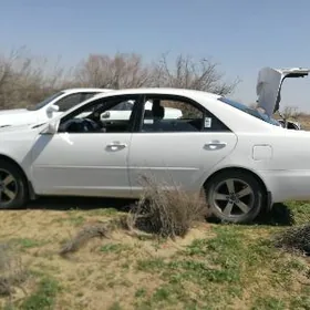 Toyota Camry 2004
