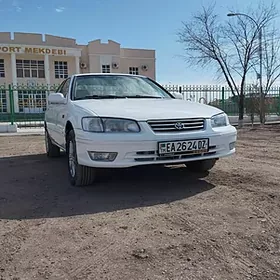 Toyota Camry 2000