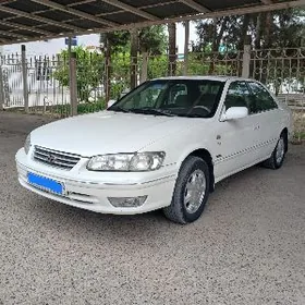 Toyota Camry 2000