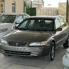 Toyota Camry 1998
