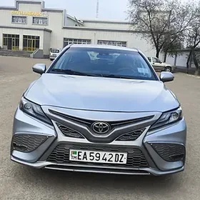 Toyota Camry 2021