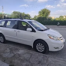 Toyota Sienna 2005