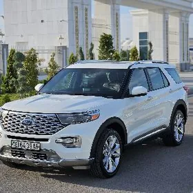 Ford Explorer 2022