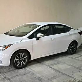 Nissan Versa 2021