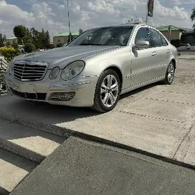 Mercedes-Benz E320 2003