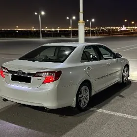 Toyota Camry 2013
