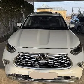 Toyota Highlander 2023