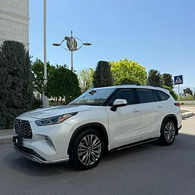 Toyota Highlander 2022