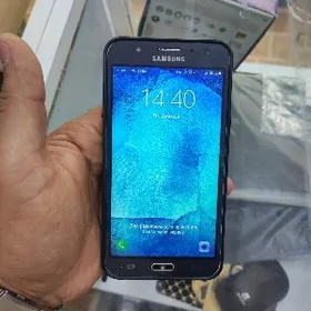 Samsung J7