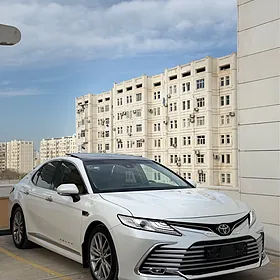 Toyota Camry 2023