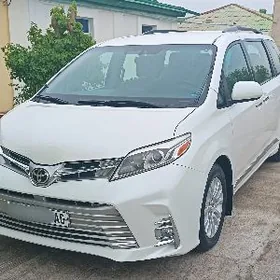 Toyota Sienna 2016