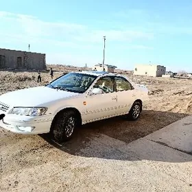 Toyota Camry 2000