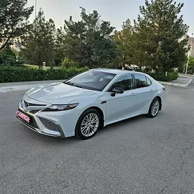 Toyota Camry 2022
