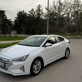 Hyundai Elantra 2020