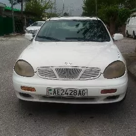 Daewoo Leganza 2000