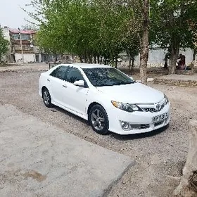 Toyota Camry 2013