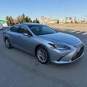 Lexus ES 350 2022
