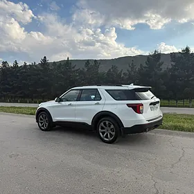 Ford Explorer 2024