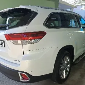 Toyota Highlander 2017