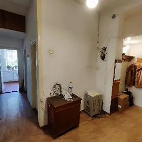 ТУРИСТ, 2 КОМ, 2 ЭТАЖ!