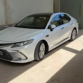 Toyota Camry 2023