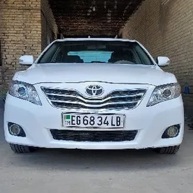Toyota Camry 2011