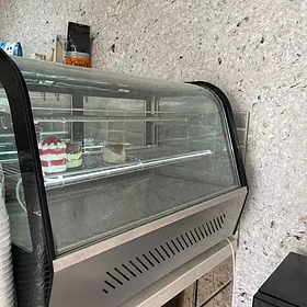 witrina holodilnik