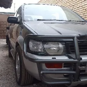 Mitsubishi RVR 1993