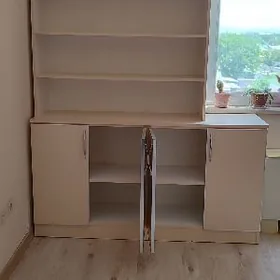 Книжный шкаф