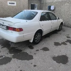 Toyota Camry 2000