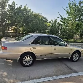 Toyota Camry 1999