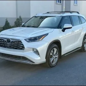 Toyota Highlander 2021
