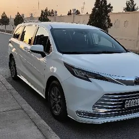 Toyota Sienna 2022