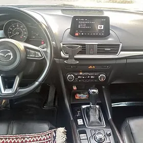 Mazda Mazda3 2018
