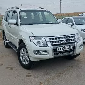 Mitsubishi Pajero 2019