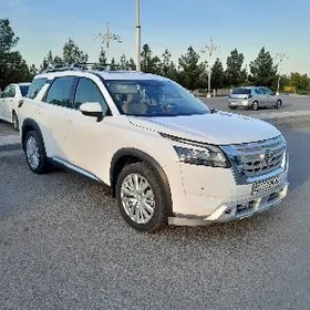 Nissan Pathfinder 2022