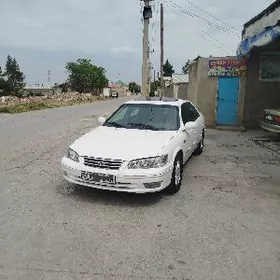 Toyota Camry 2000