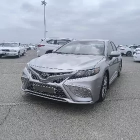 Toyota Camry 2020