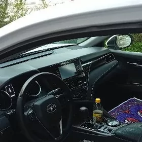 Toyota Camry Hybrid 2021