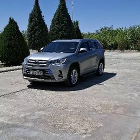 Toyota Highlander 2018