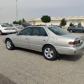 Toyota Camry 1999