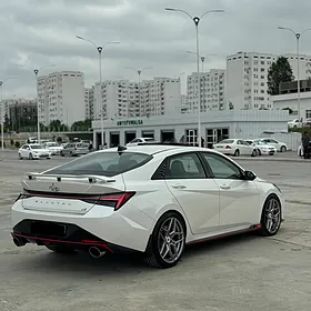 Hyundai Elantra 2022