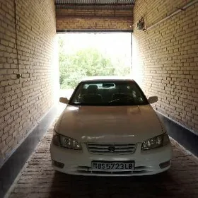 Toyota Camry 2000