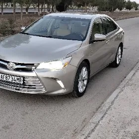 Toyota Camry 2017