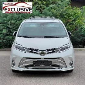 Toyota Sienna 2018