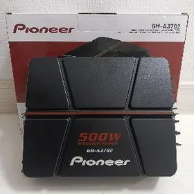 Usilitel pioneer 3702