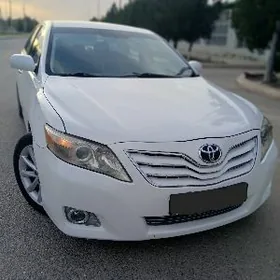 Toyota Camry 2011