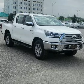 Toyota Hilux 2022